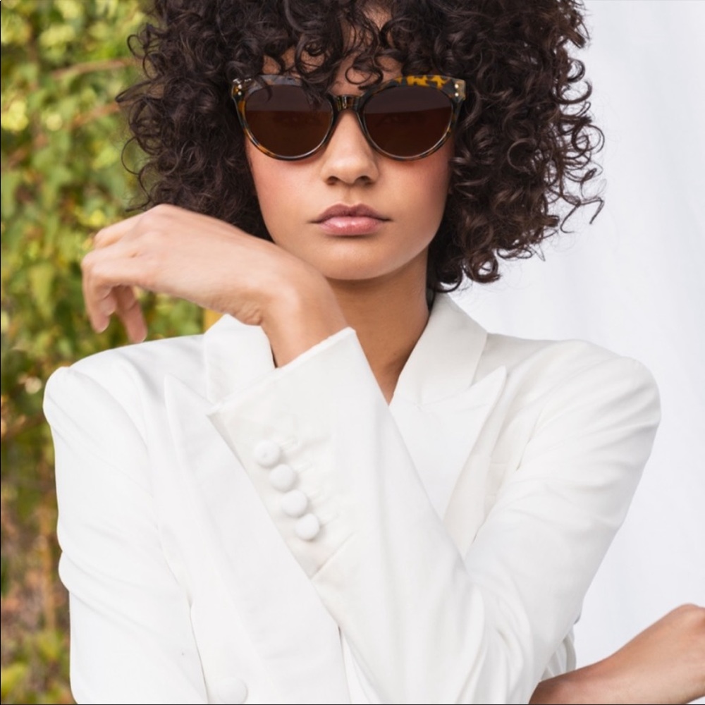 Saint Owen x Curateur Wylde Sunglasses Tortoise Rachel Zoe Box Style Soft Case